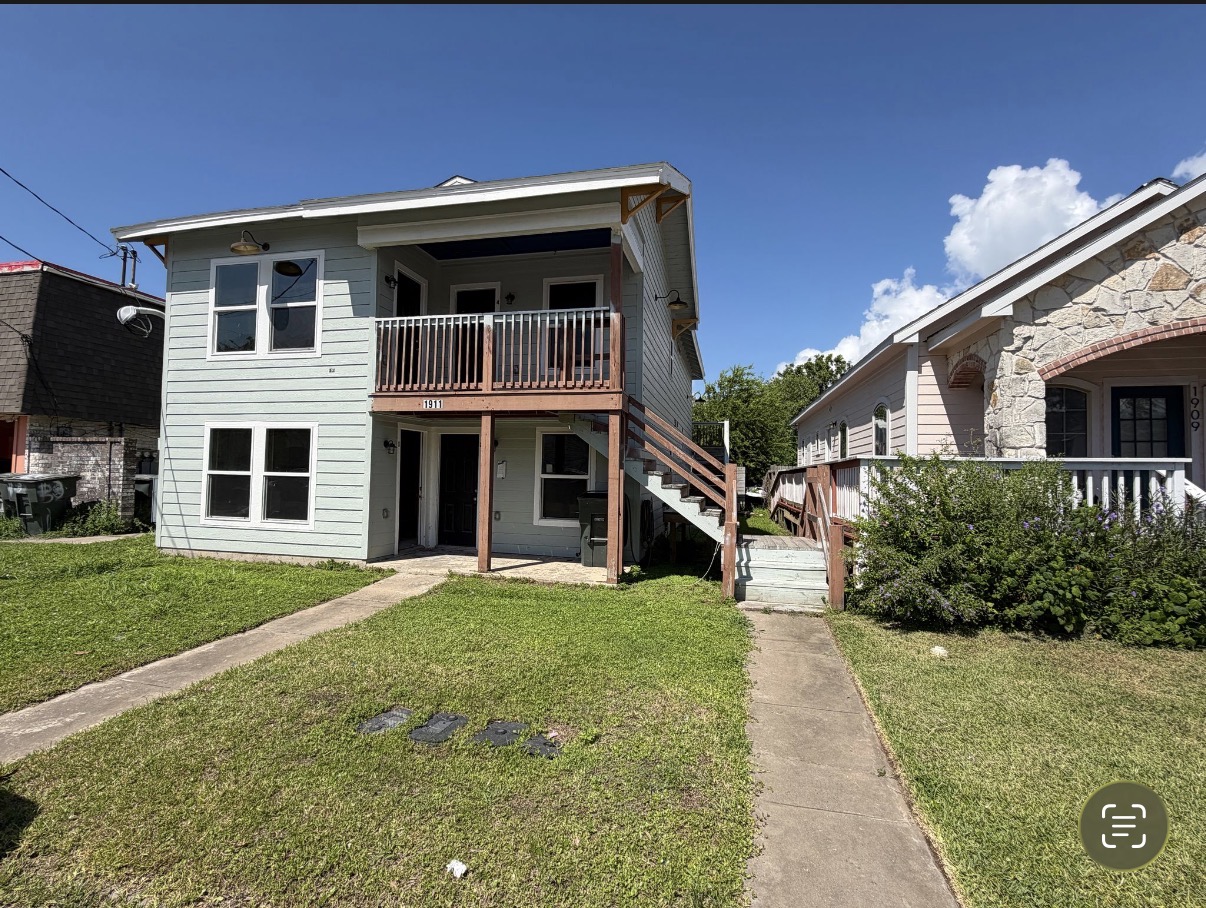 1911 40th Street by day